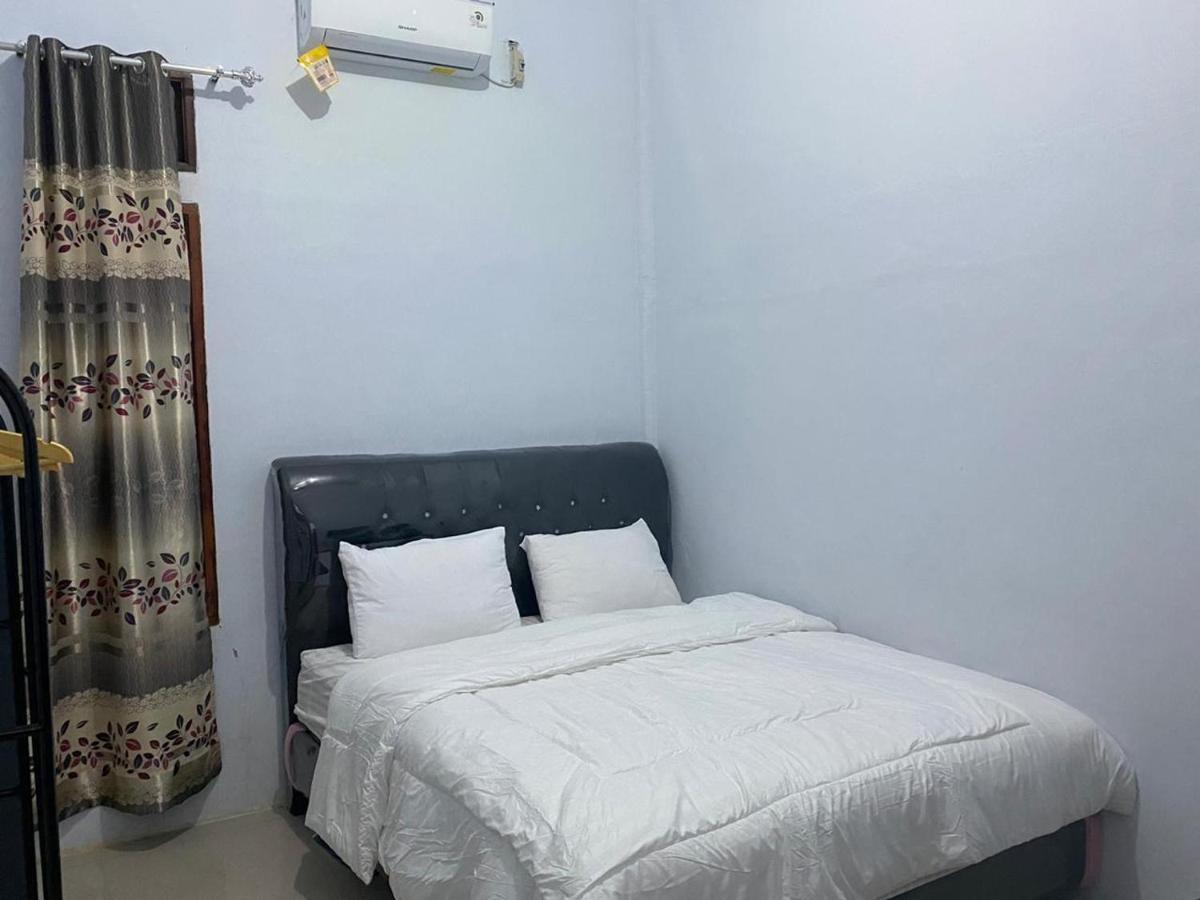 Khalisa Home Syariah بونتِياناك المظهر الخارجي الصورة